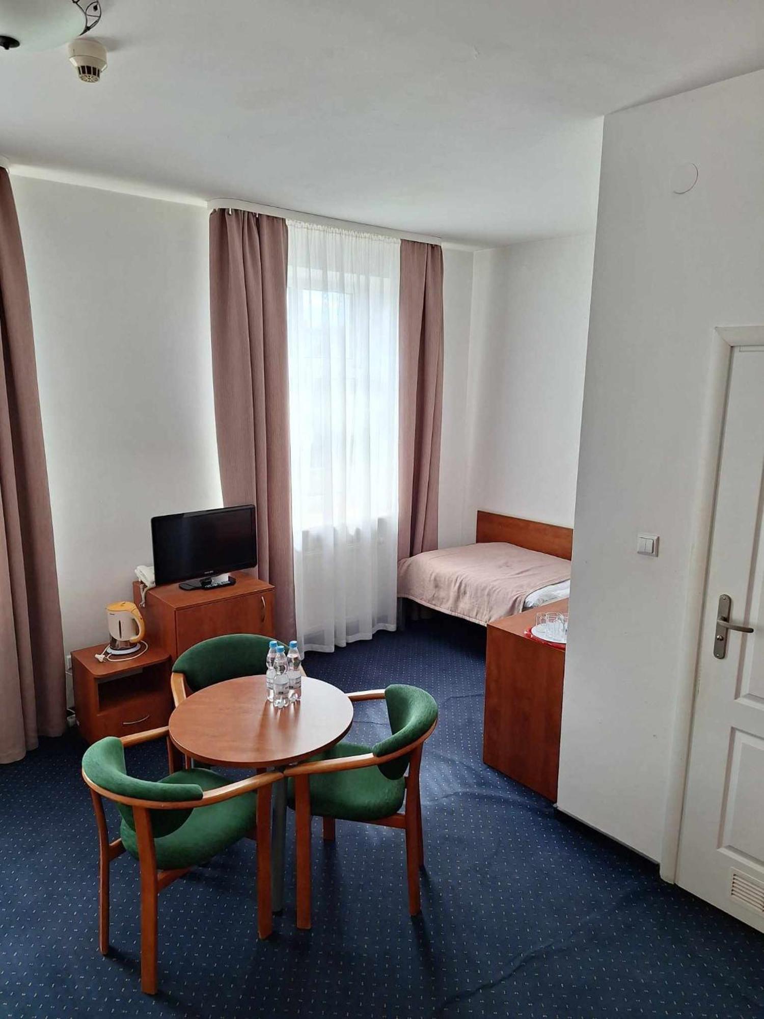 Hotel *** Nat Krynica-Zdrój Exteriér fotografie